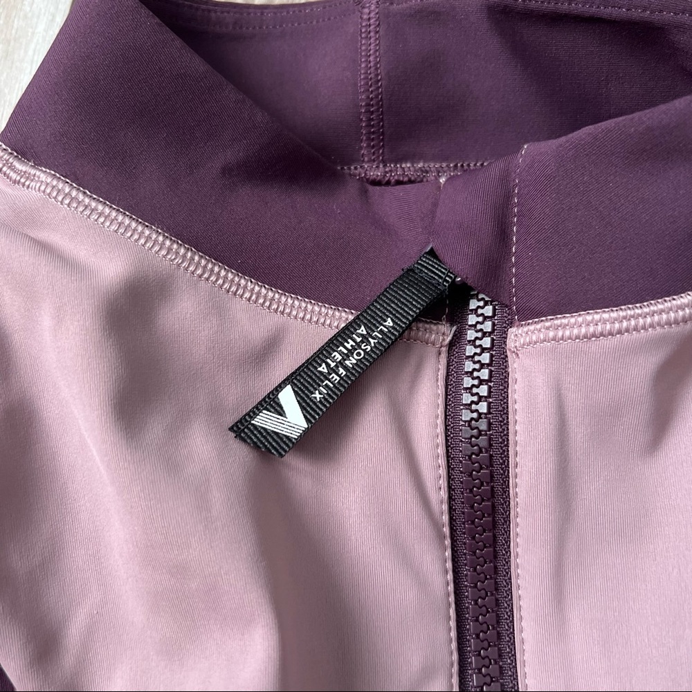 NEW Athleta A-C Allyson Felix Legend Zip Front Bra medium purple - Picture 5 of 10